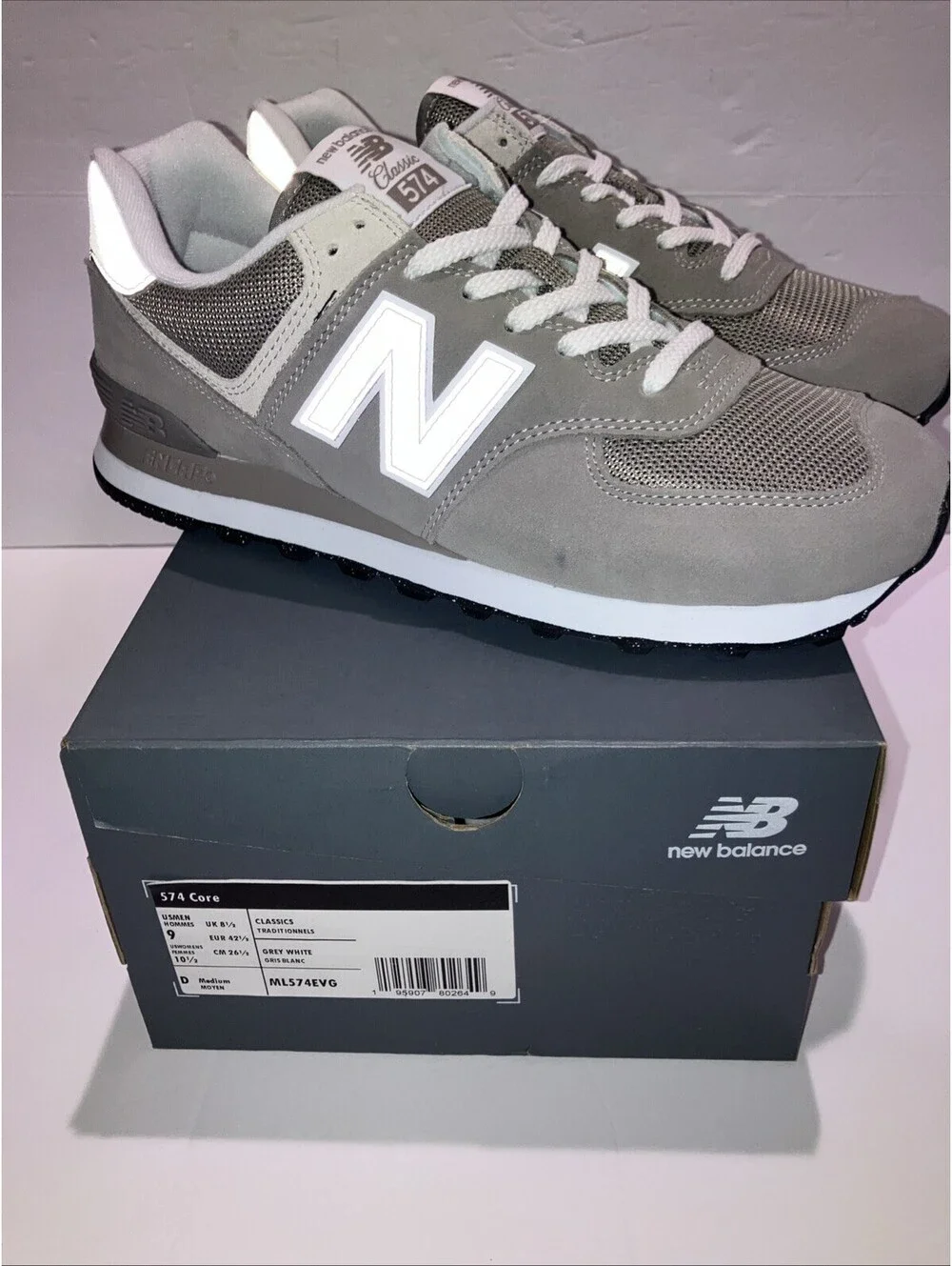 New Balance Men’s Size 9 574 Core Classics Gray/White ML574EVG NEW